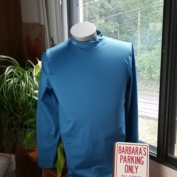 Under Armour Other - UNDER ARMOUR COLDGEAR TOP